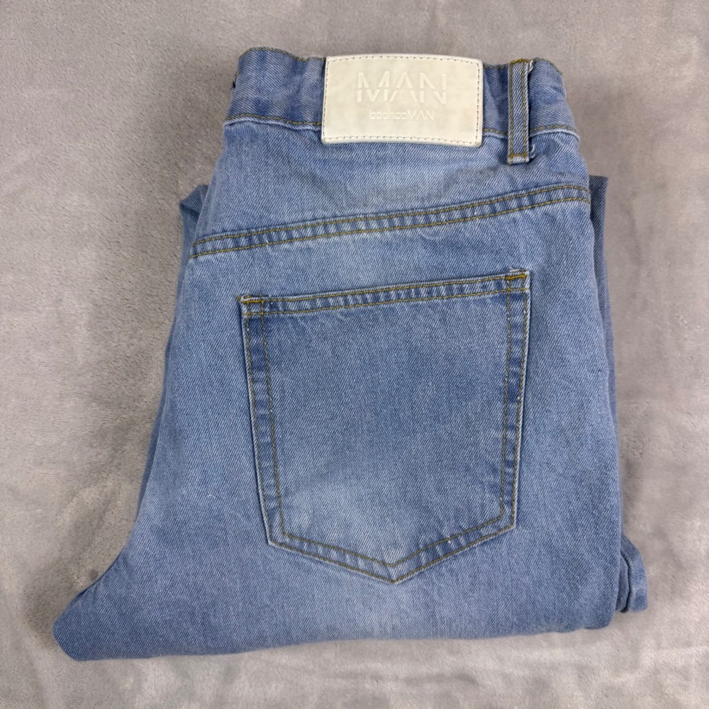 boohooMAN Mens Light Wash Straight Leg Denim Jeans Blue Button Fly Size 32*